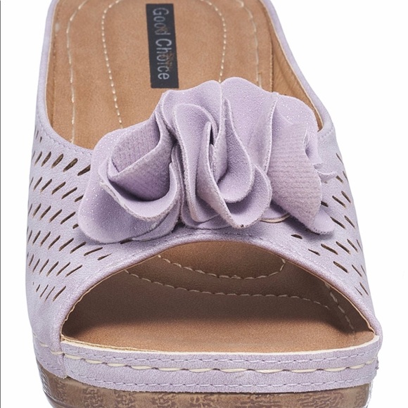 GC Shoes - Juliet Floral Wedge Sandal - Picture 1 of 6